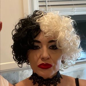Cruella wig